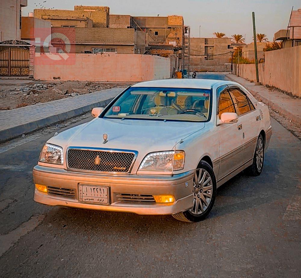 تۆیۆتا کراون